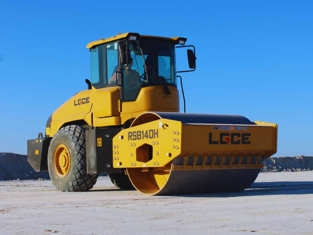 Грунтовый вибрационный каток LGCE RS8140H 
